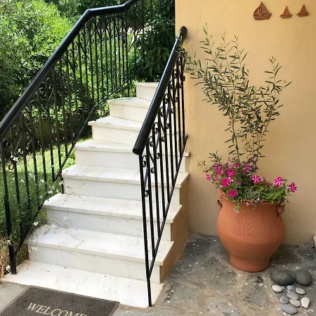 La Casa Allegra In Rosso