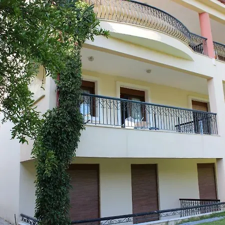 La Casa Allegra In Rosso * Siviri